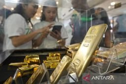 Harga emas Galeri24-Antam-UBS di Pegadaian Kamis ini kompak menguat