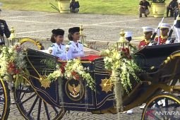 Kereta Garuda Prabayaksa bawa bendera dan teks proklamasi ke Istana