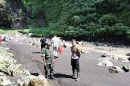 Polri-TNI pantau wisata Tumpak Sewu di Lumajang antisipasi pungli
