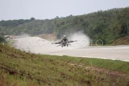 TNI AU kaji jalan tol di Jawa Timur jadi landasan pesawat