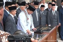 Prabowo resmikan Balai Pertemuan dan Fakultas Kedokteran Unida Gontor