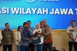 Imigrasi se-Jatim salurkan bantuan kepada 100 warga Blitar