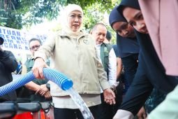 Pemprov Jatim salurkan air bersih ke 20 kabupaten terdampak kekeringan