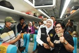 Khofifah dorong peningkatan layanan dan keselamatan kereta api