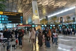 624 penerbangan di Bandara Soetta tertunda akibat erupsi Anak Krakatau