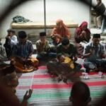 Warga dan keluarga penumpang KM Virgo di Tulungagung gelar doa bersama