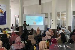 ANTARA gelar pelatihan foto produk bagi pelaku UMKM di Kendari
