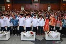 Pemkot Surabaya-PMI apresiasi 425 pendonor darah 50 kali