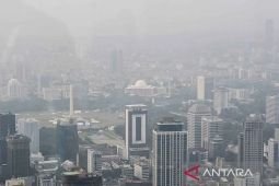 Sebagian besar wilayah RI berpotensi udara kabur pada Minggu