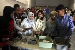 Pelatihan pengolahan sampah dapur melalui budi daya maggot