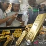Harga emas Galeri24-Antam-UBS di Pegadaian Selasa ini kompak turun
