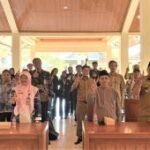 Mahasiswa KKNT UNESA 2026 serahkan website UMKM Desa Selotinatah