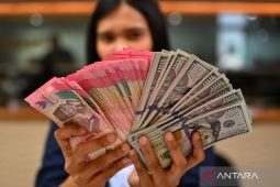 Selasa pagi rupiah melemah jadi Rp17.879 per dolar AS