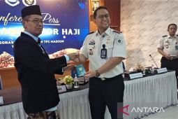 Imigrasi Madiun berikan layanan khusus paspor calon haji 2027