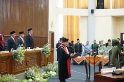Riyin Nur Asiyah resmi menjabat Ketua DPRD Magetan
