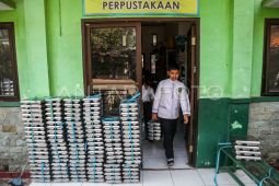 Anak Krakatau erupsi, MBG di sekolah terdampak dihentikan sementara