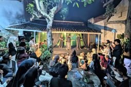 Anggota DPRD Jatim apresiasi penampilan Teater Jepang di Magetan