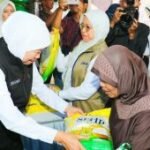 Khofifah: Pasar murah bantu warga dapat harga bapok terjangkau