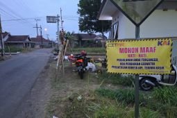 KAI Daop 7 perbaiki empat perlintasan sebidang di Kediri