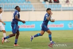 Pelatih sementara Arema minta pemain tampil maksimal lawan Dewa