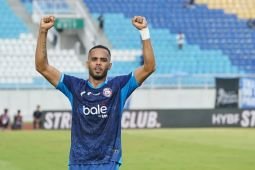 Arema FC libas Dewa United empat gol tanpa balas