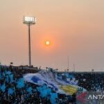 Suporter Persela kenang loyalitas Choirul Huda lewat koreografi
