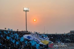 Suporter Persela kenang loyalitas Choirul Huda lewat koreografi