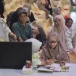 Baznas-Pemprov Jatim beri 1.000 guru TK dan TPQ kacamata gratis