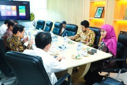Khofifah-Emil minta Kementerian ESDM pastikan keamanan pasokan BBM di Jatim