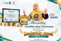 Khofifah raih Leadership Award Amerta Nutrition 2026
