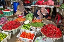 Harga pangan Rabu ini, cabai rawit Rp110.950/kg dan telur ayam Rp29.150/kg