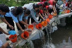 Umat Buddha Tulungagung gelar ritual Fang Sheng
