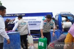 PLN Madura bantu air bersih desa terdampak kekeringan di Pamekasan