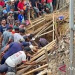 BNPB: Dua korban longsor di Pekalongan dievakuasi meninggal dunia