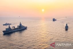 Kapal perang Indonesia-Australia latihan bersama di Perairan Bali