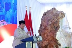 Prabowo tells youth to study nation's history to avoid past mistakes