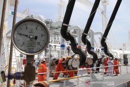 Indonesias lashes gas exports to Singapore