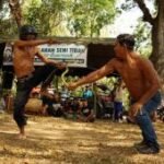 Pertunjukan kesenian tiban di Trenggalek