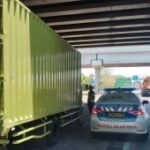Jasamarga dan polisi tertibkan parkir liar di Tol Surabaya-Gempol