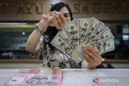 Rabu ini rupiah melemah menjadi Rp18.174 per dolar AS
