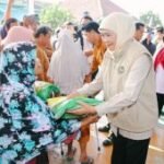 Khofifah pastikan stok bahan pokok aman dan terjangkau di Magetan