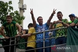 Flavio Bolsonaro kabur ke AS setelah kalah pilpres Brasil